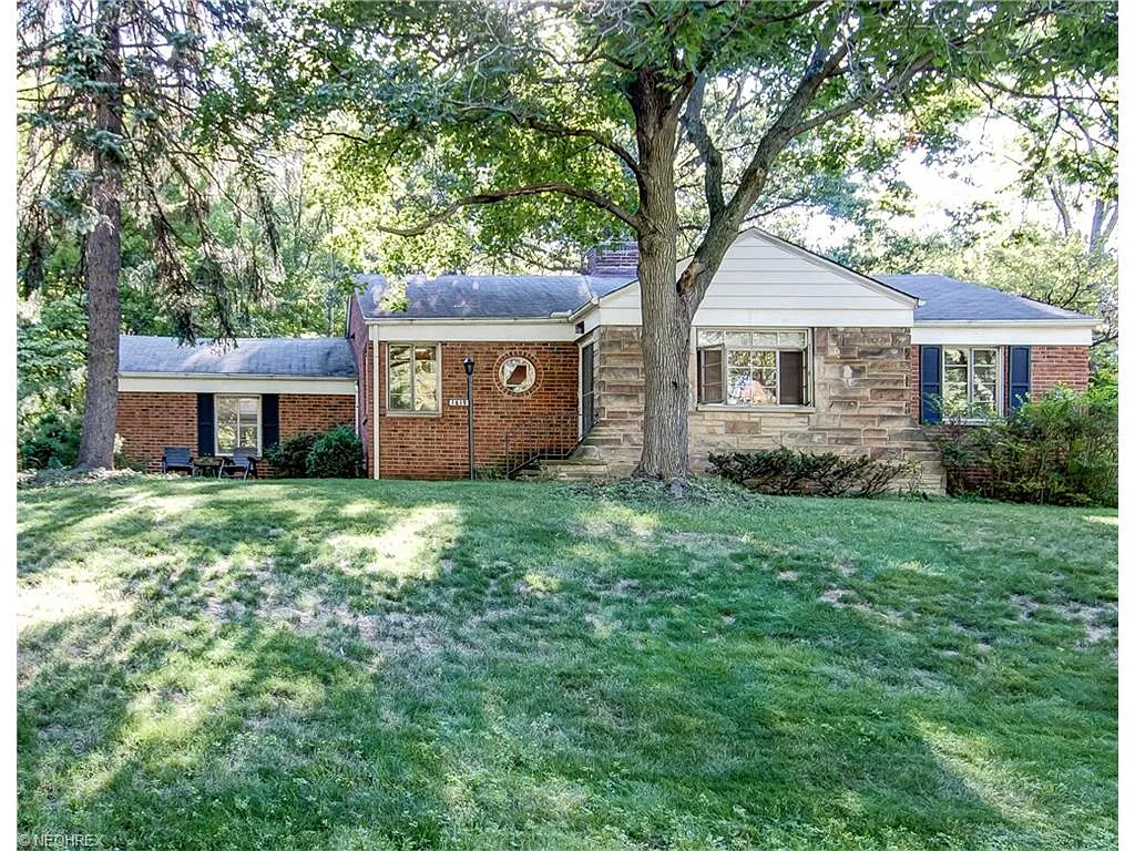 1619 Sheffield Rd photo 1
