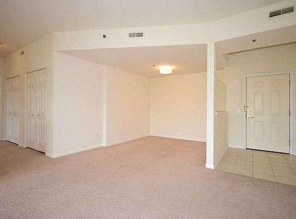 4th image of 3100 Town Square Dr Unit 405