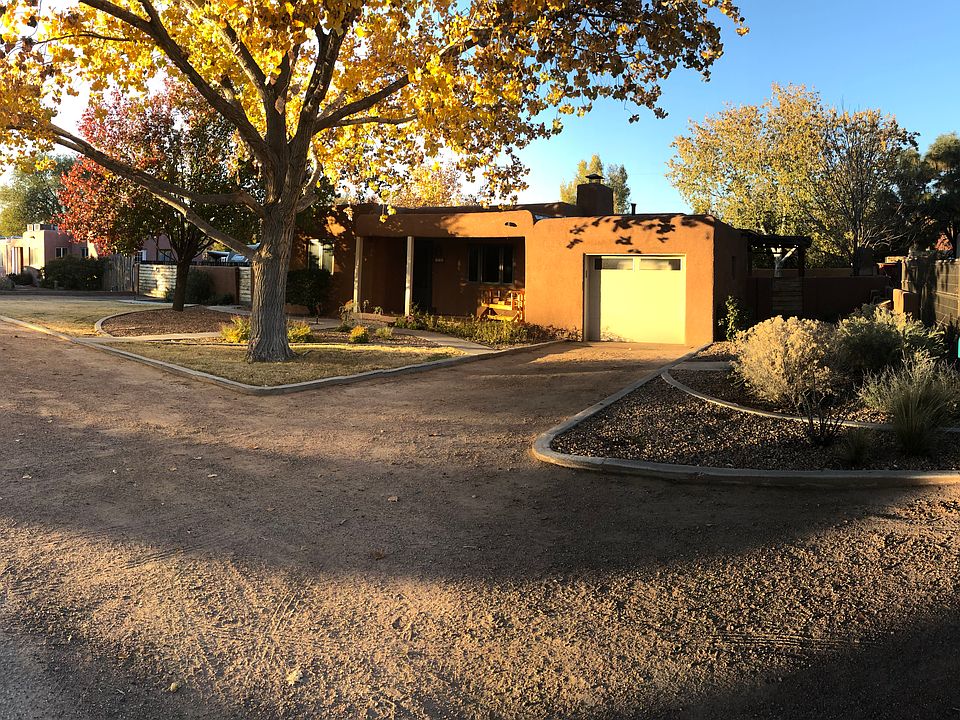2nd image of 619 Charles Pl NW