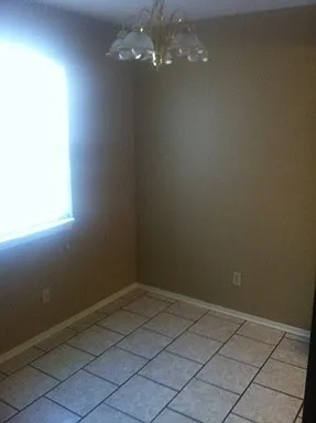 Ash Street Apartments — Photo 4