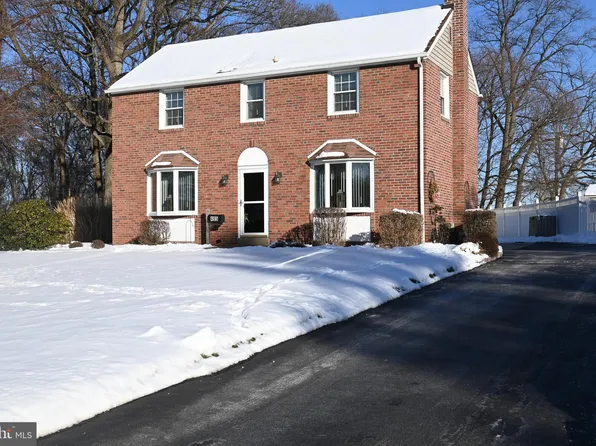 485 Indian Rock Dr, Springfield, PA 19064