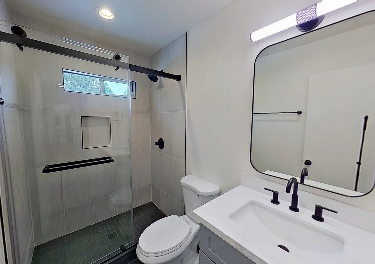 829 N Garfield St — Photo 4