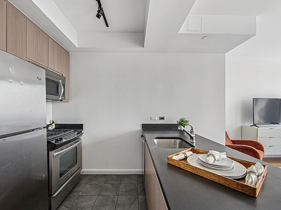 5th image of 66 Rockwell Pl APT 26G