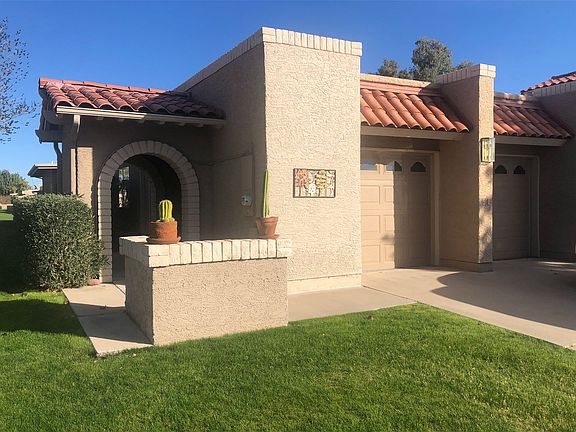 3rd image of 25247 S Saddletree Dr