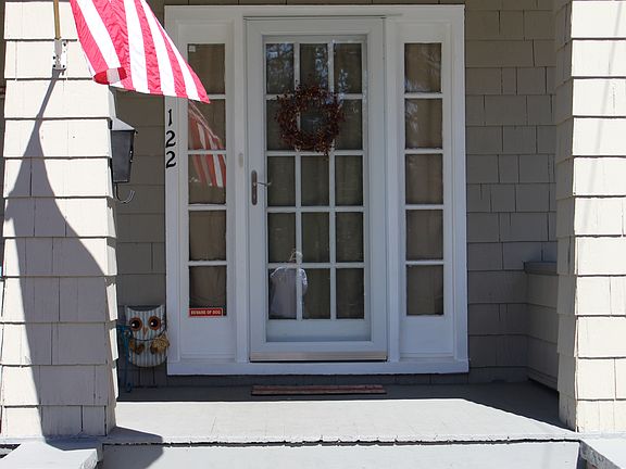 3rd image of 122 W Lorengo Ave