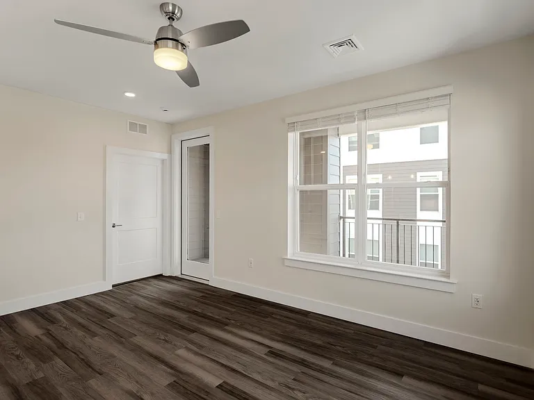 The Pointe at Overlook — Photo 60