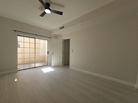 3rd image of 1018 W Pegasus Dr