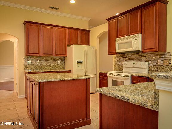 5th image of 2225 W Clovelly Ln