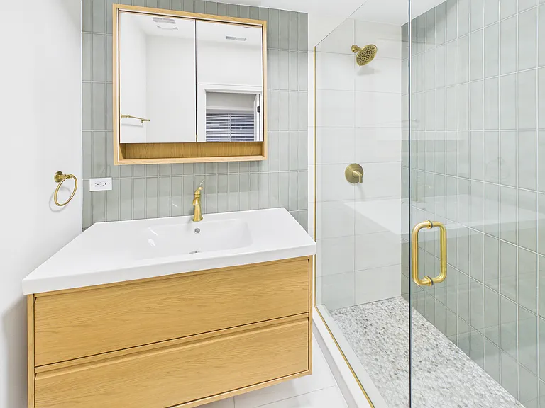 2350 S Leavitt St #1F — Photo 22
