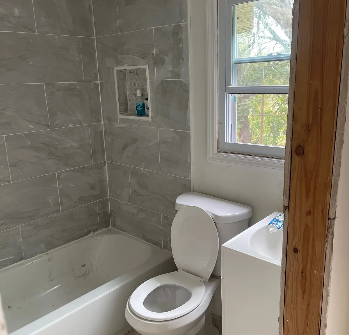 3 bed, 1.0 bath, 900 sqft, $1,650 — Photo 1