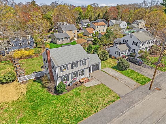 2nd image of 28 Lilly Ln