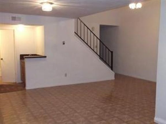2nd image of 5606 Easthampton Dr Unit B