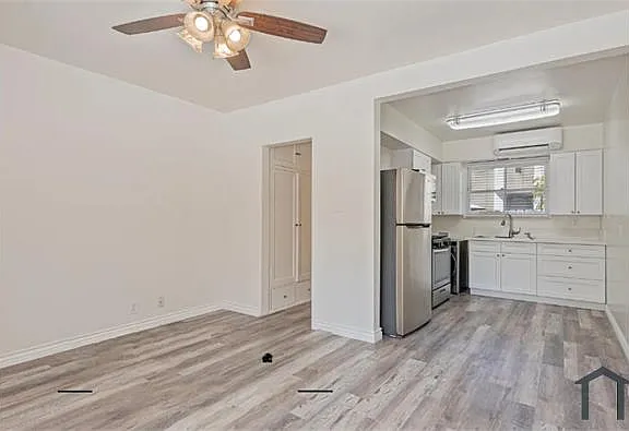 2437 Centinela Ave #2 — Photo 3