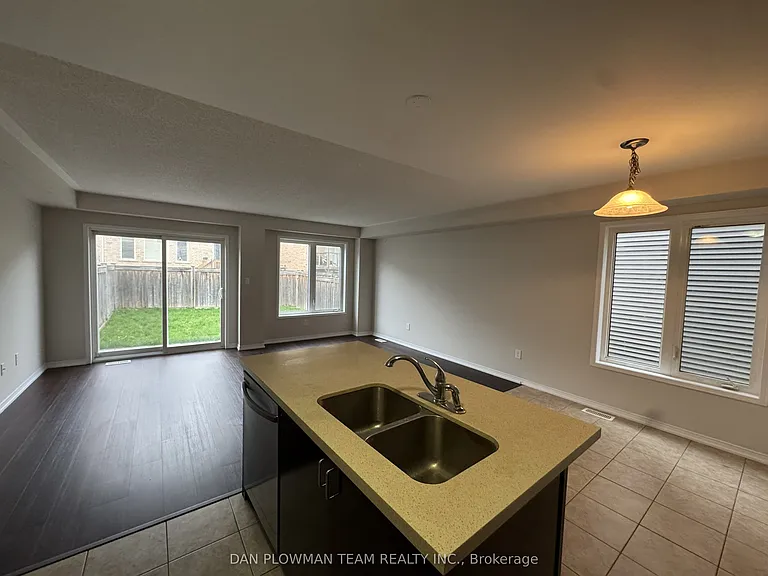 150 Dance Act Ave — Photo 7