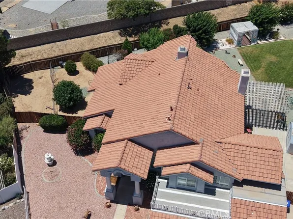 20404 Half Moon Ct, Apple Valley, CA 92308
