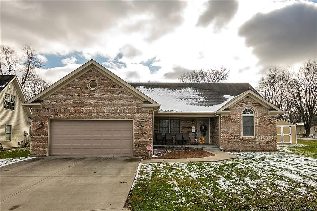 393 S Lakeshore Dr photo 1