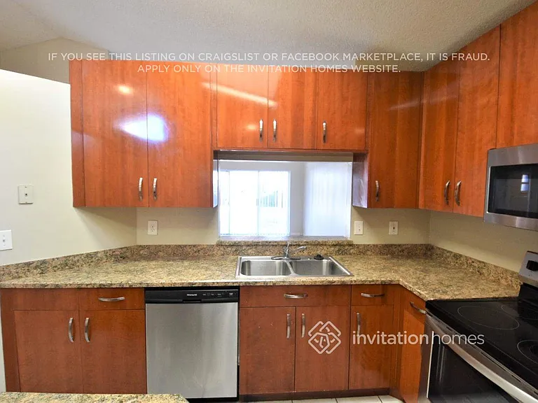 10061 SW 222nd St — Photo 4