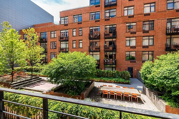 Rented by Two Trees | media 18