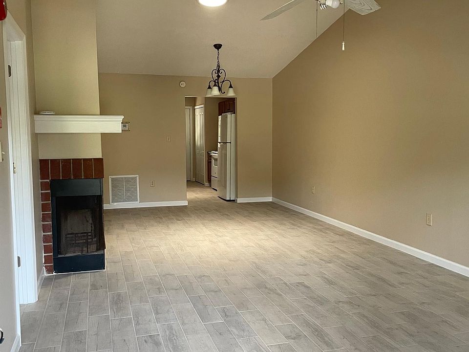 2nd image of 1431 Liberty Ave