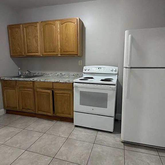 237 E 176th St #1A — Photo 2