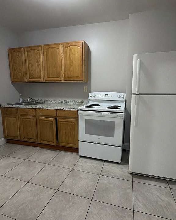 1st image of 1183 Clay Ave Floor 1