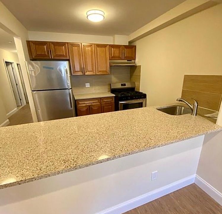 1st image of 86-17 Kingston Pl #2