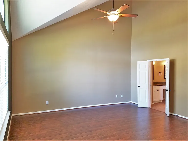2103 Blue Water Bay Dr — Photo 22
