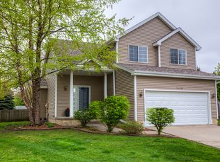 15938 Hawthorn Cir, Clive, IA 50325