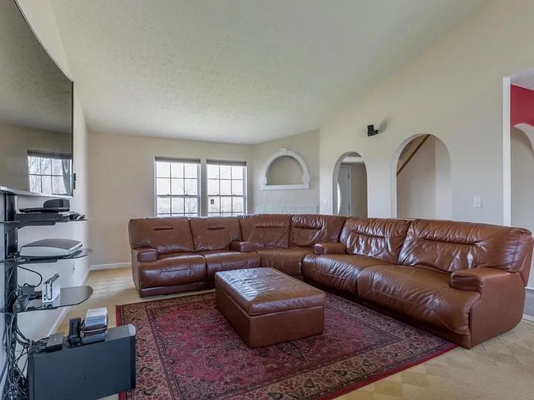 3350 Kady Ln — Photo 2