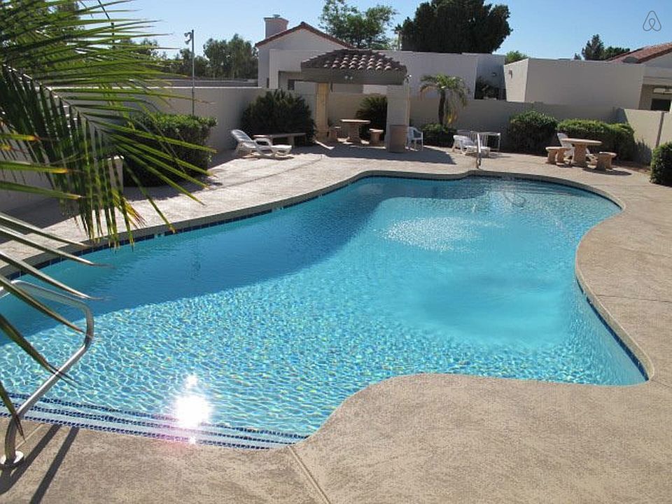 1st image of 2610 S Siesta Dr
