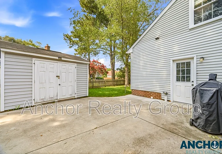 2505 Ravencroft Ct — Photo 14