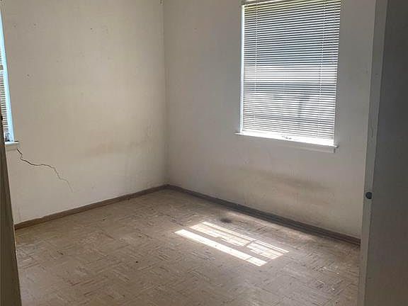 5th image of 4726 San Marcus Ave