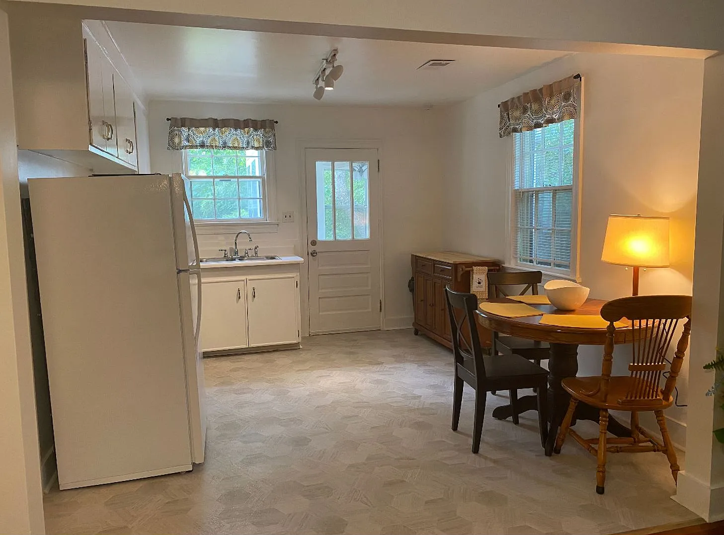 Charming Summerville Rental in a Convenient Location! — Photo 4