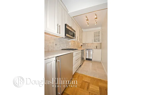 Sold by Douglas Elliman | media 8