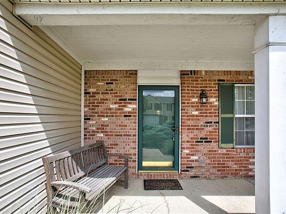 3rd image of 17015 Troy Ln