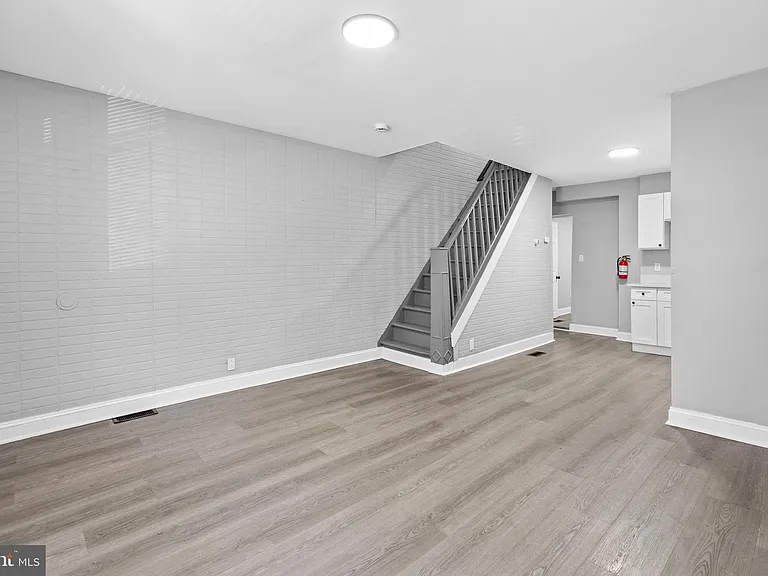 3109 Arbor St — Photo 2