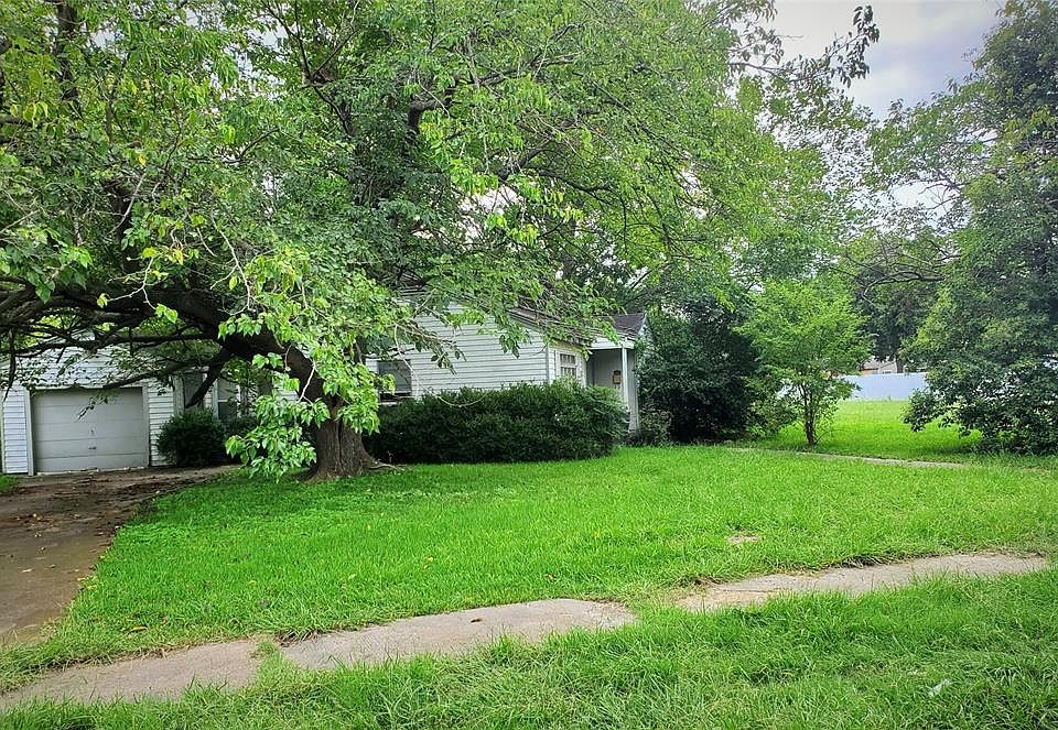2nd image of 8820 Grovecrest Dr