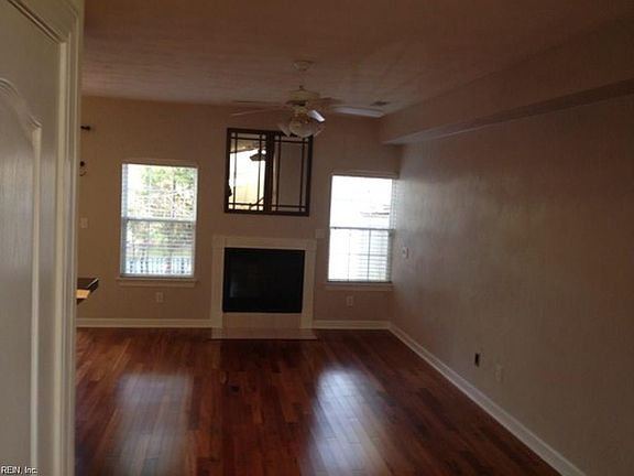 3rd image of 1334 Linkhorn Cir