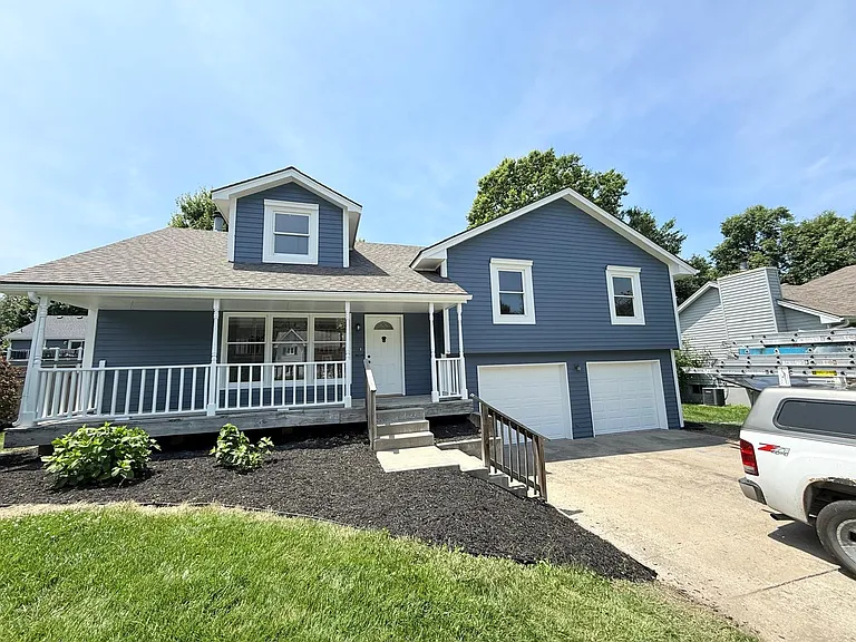 1706 Regency Dr — Photo 1