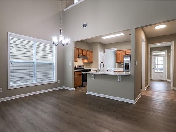 3rd image of 2216 Worrall Hill Dr