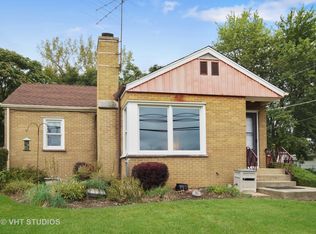 64 E Strong St, Wheeling, IL 60090