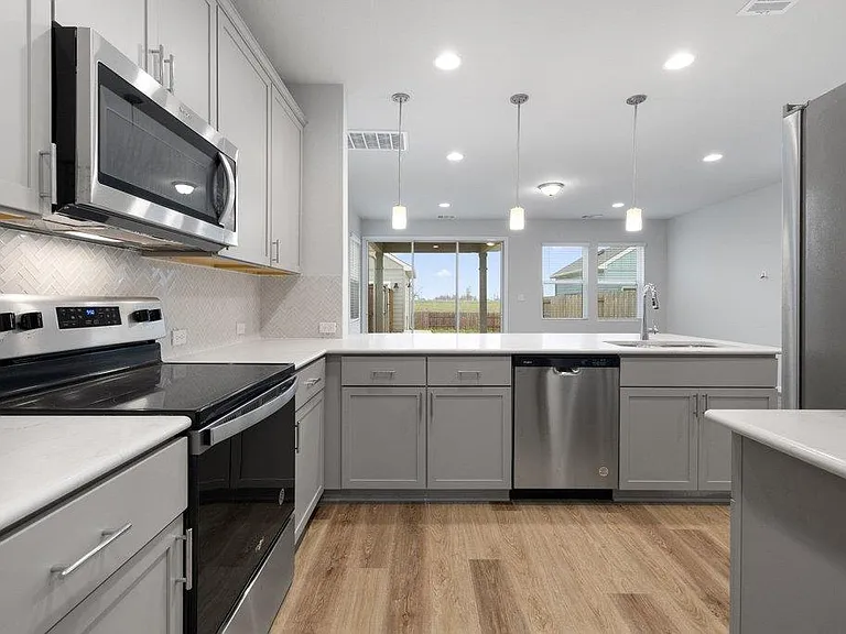 303 Elm Branch Trl — Photo 17