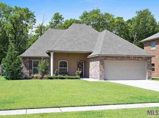 1345 Rue Riviere Dr, Port Allen, LA 70767