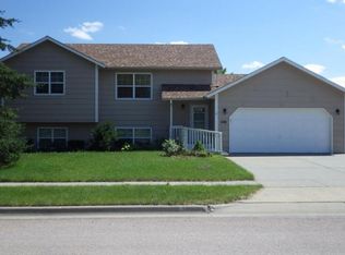 1341 Summerfield Dr, Rapid City, SD 57703