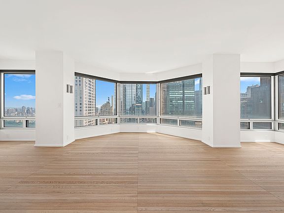 3rd image of 301 W 57th St APT 39C