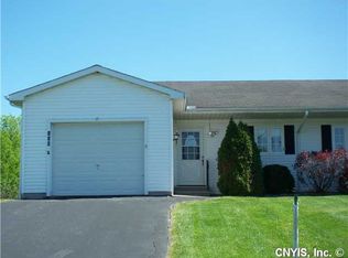 108 Hagan Cir, Oneida, NY 13421