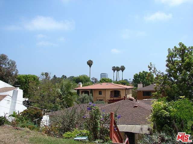 2nd image of 3463 Barry Ave