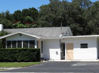 608 Rosery Rd NW, Largo, FL 33770