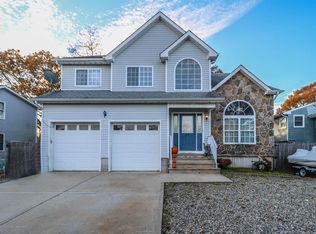 914 Red Bank Ave, Ocean Gate, NJ