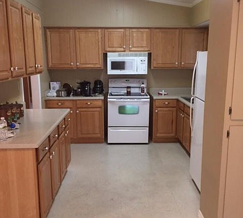 3rd image of 4708 Old Mobile Ave